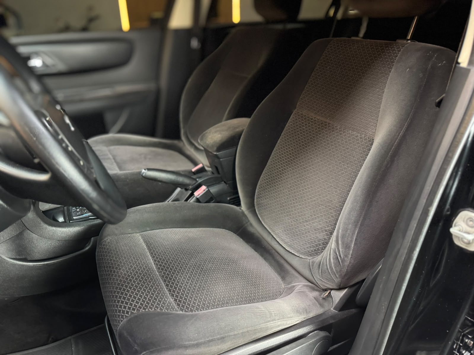 Bancos dianteiro do Citroën C4 Pallas 2011 preto