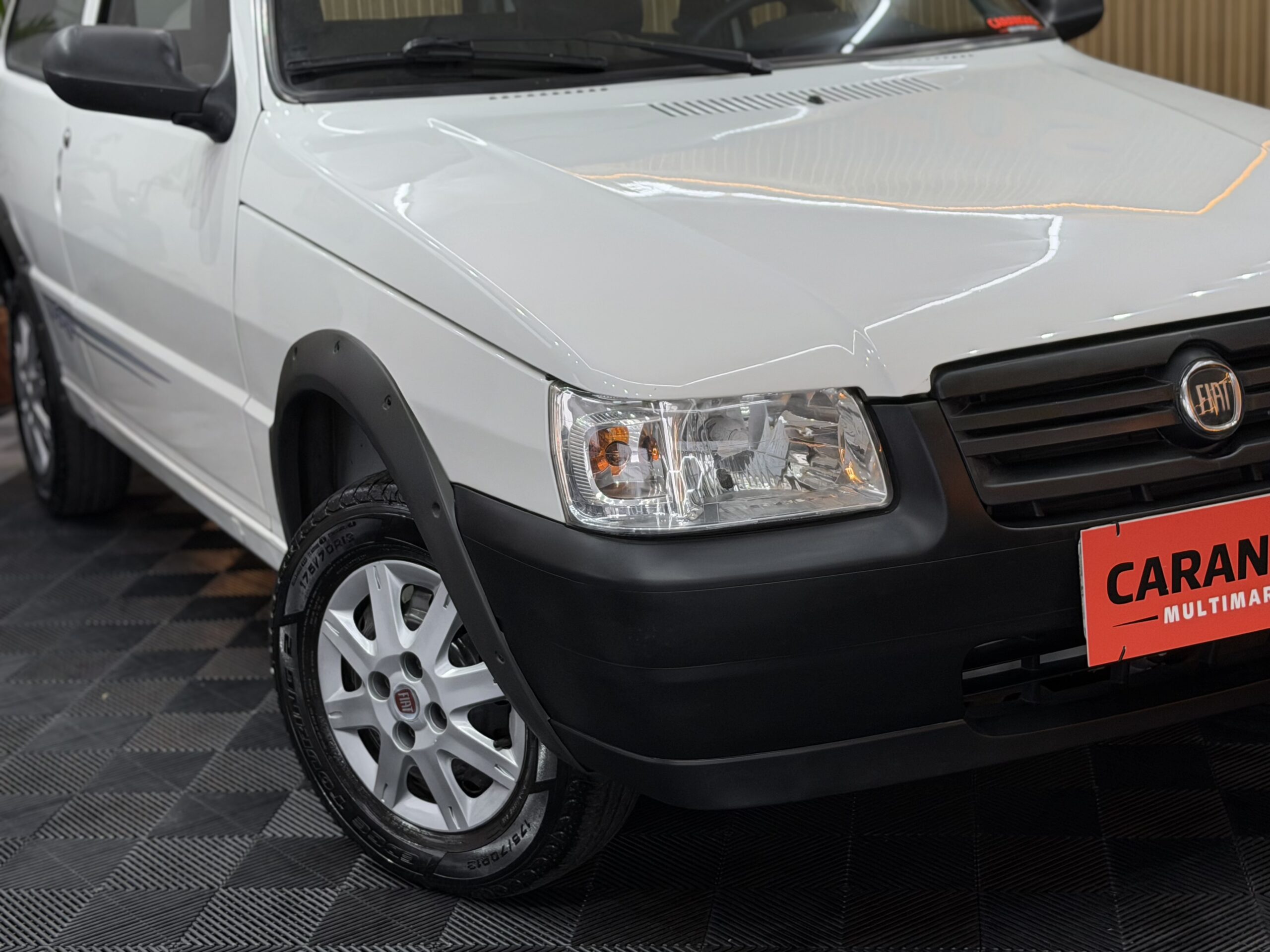 Fiat Uno FIRE 2013 Branco