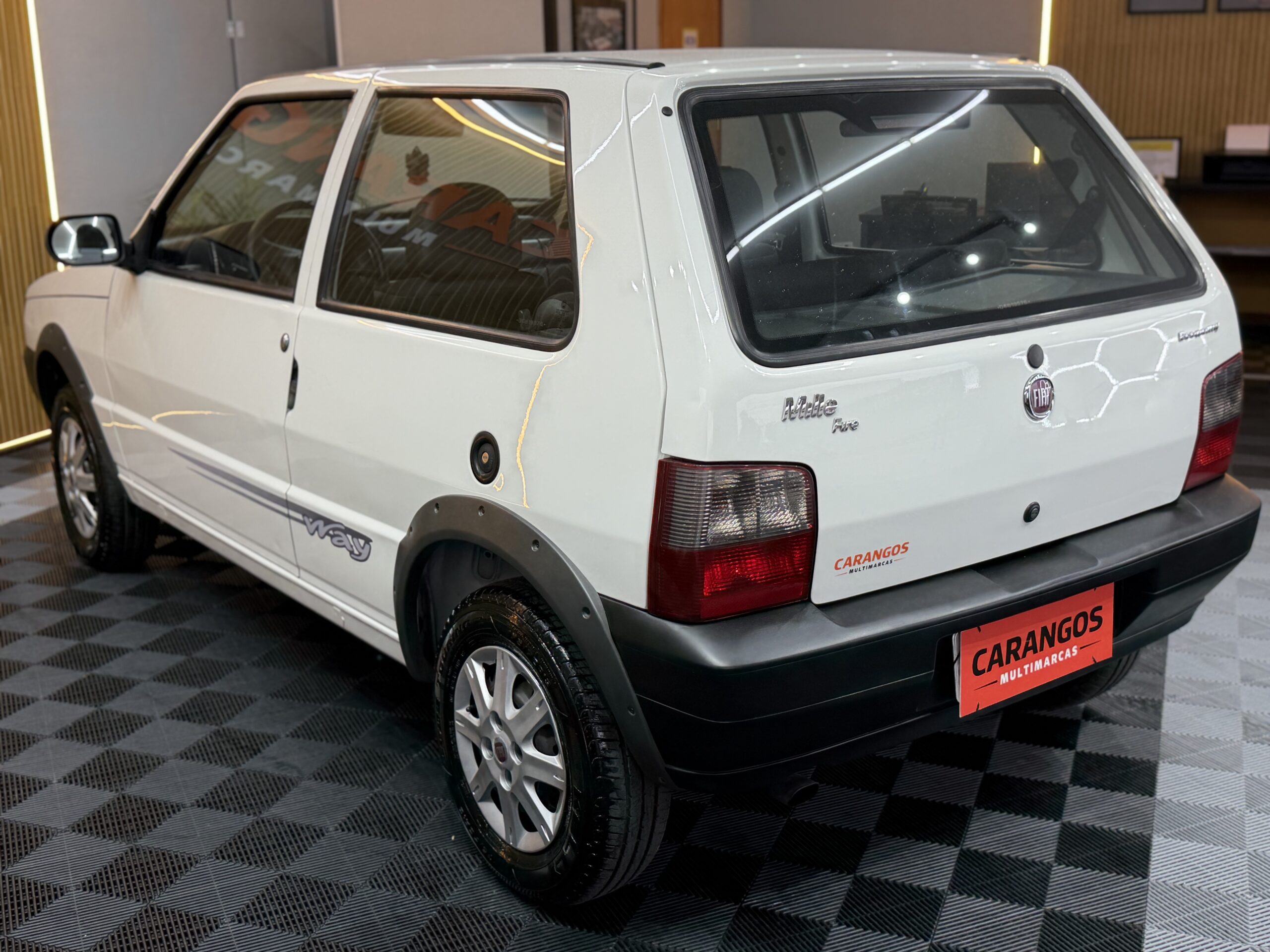 Fiat Uno FIRE 2013 Branco