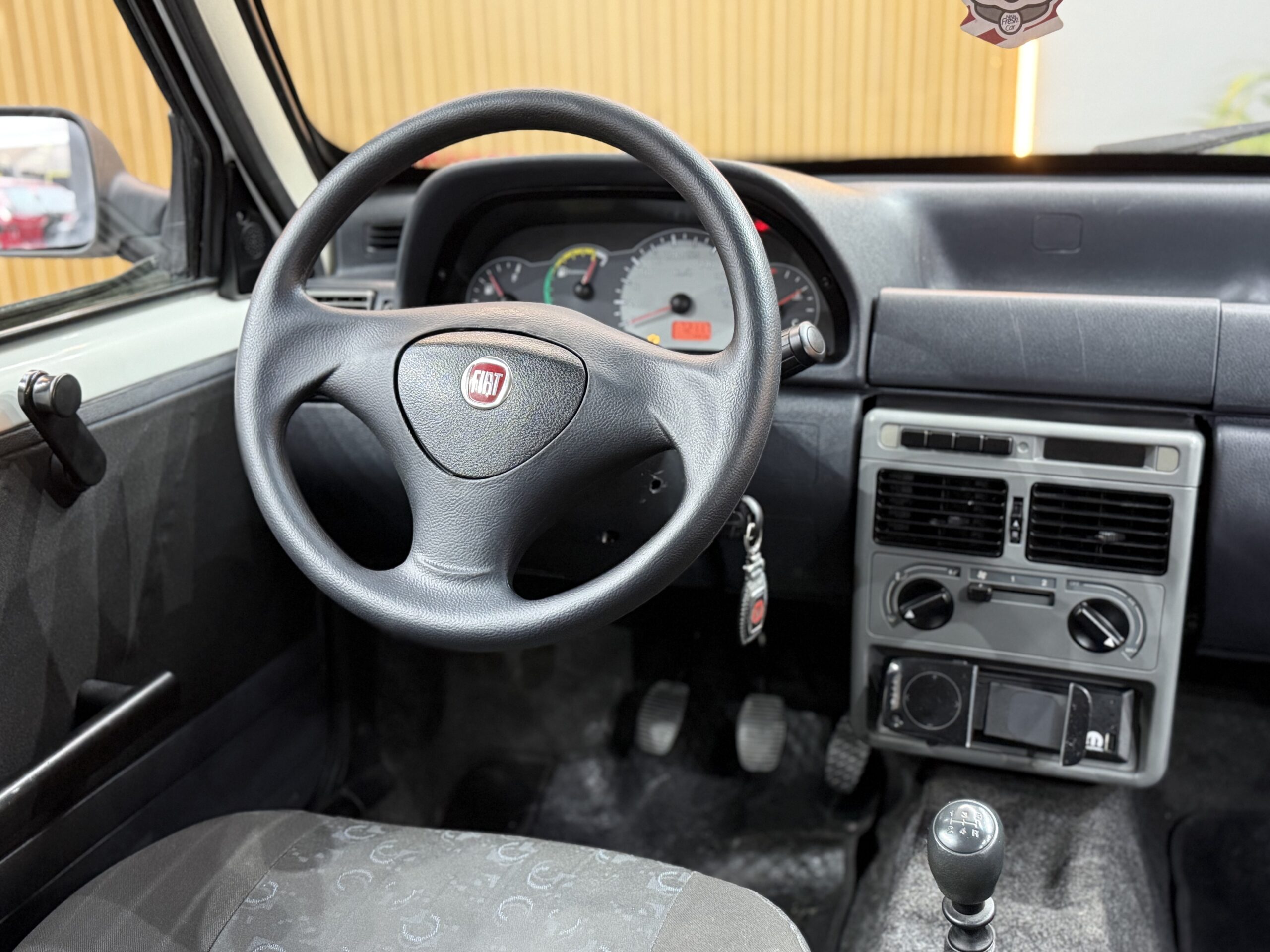 Fiat Uno FIRE 2013 Branco
