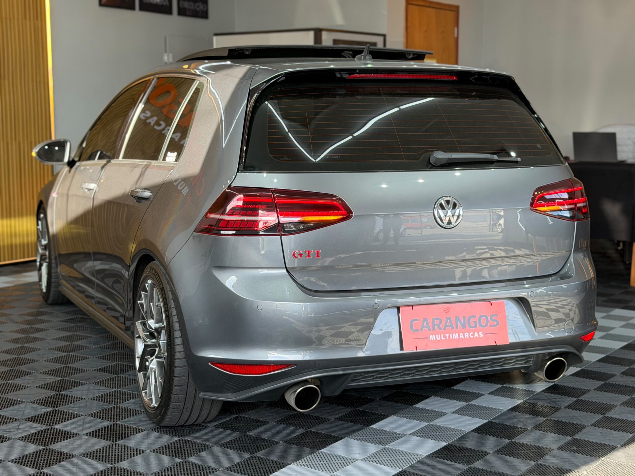 Volkswagen Golf GTI 2017 Cinza