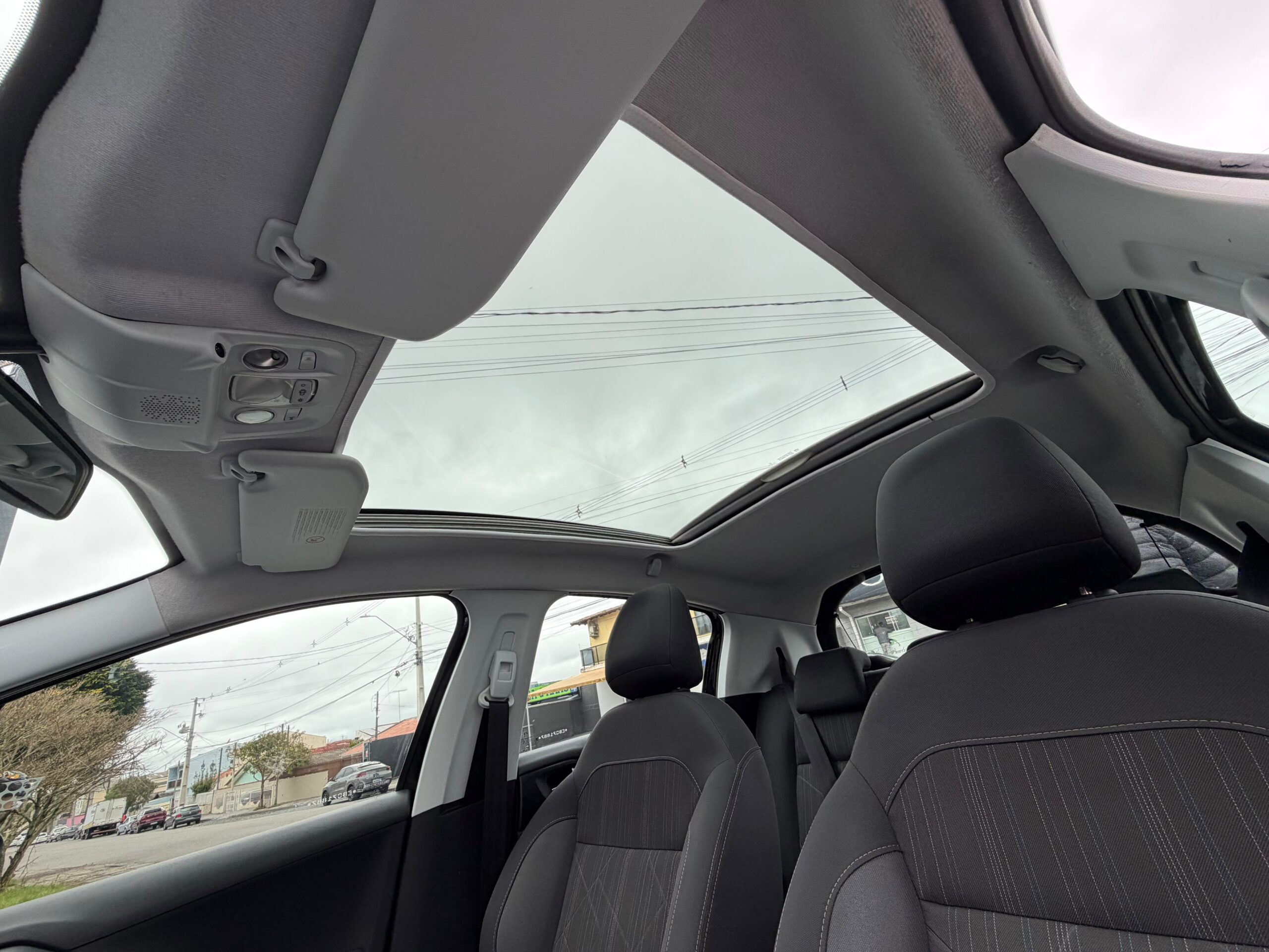 Peugeot 208 GRIFFE 2014 Preto