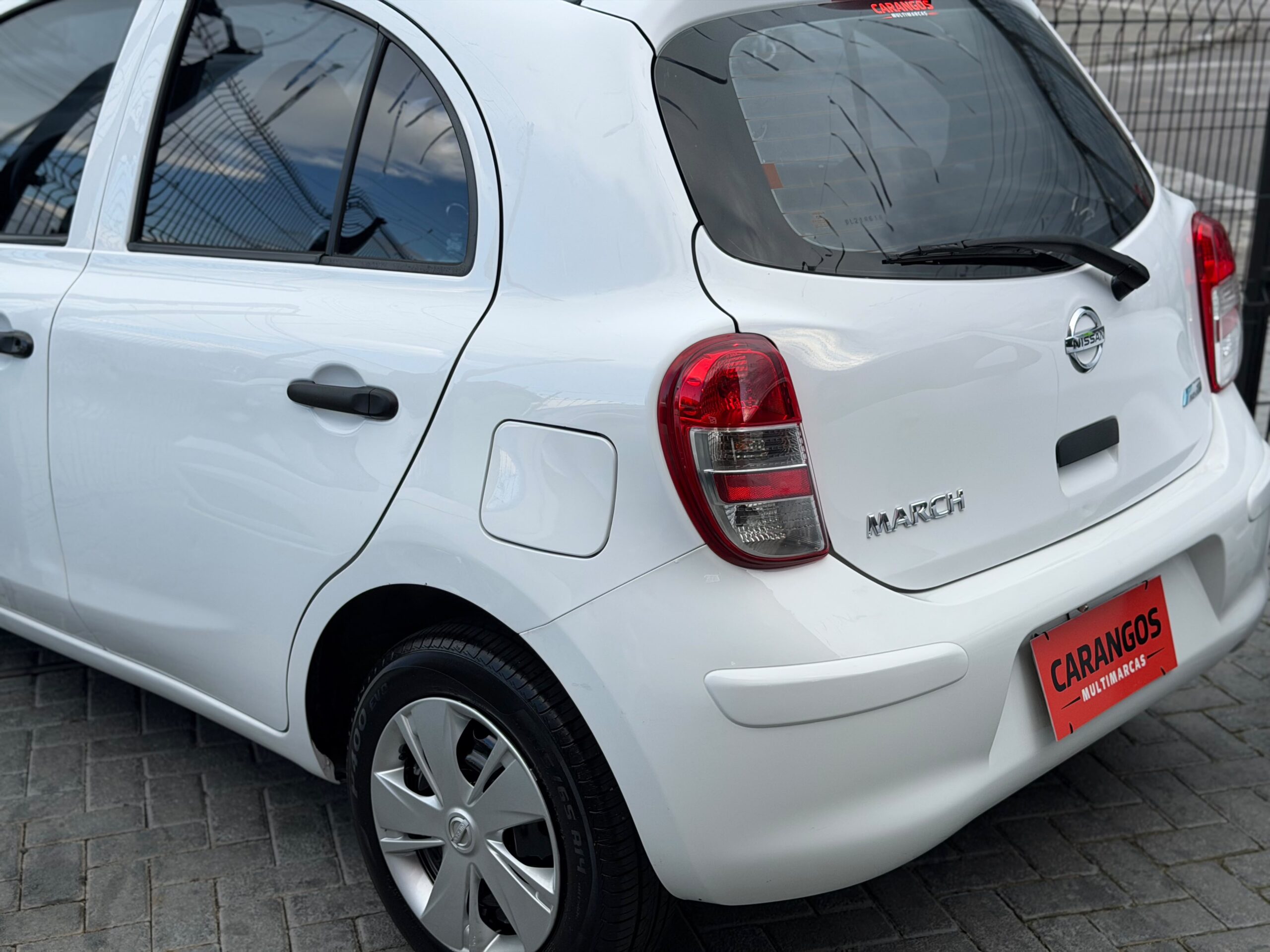 Nissan March S 2013 Branco